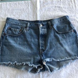 Levi’s 501 jean shorts